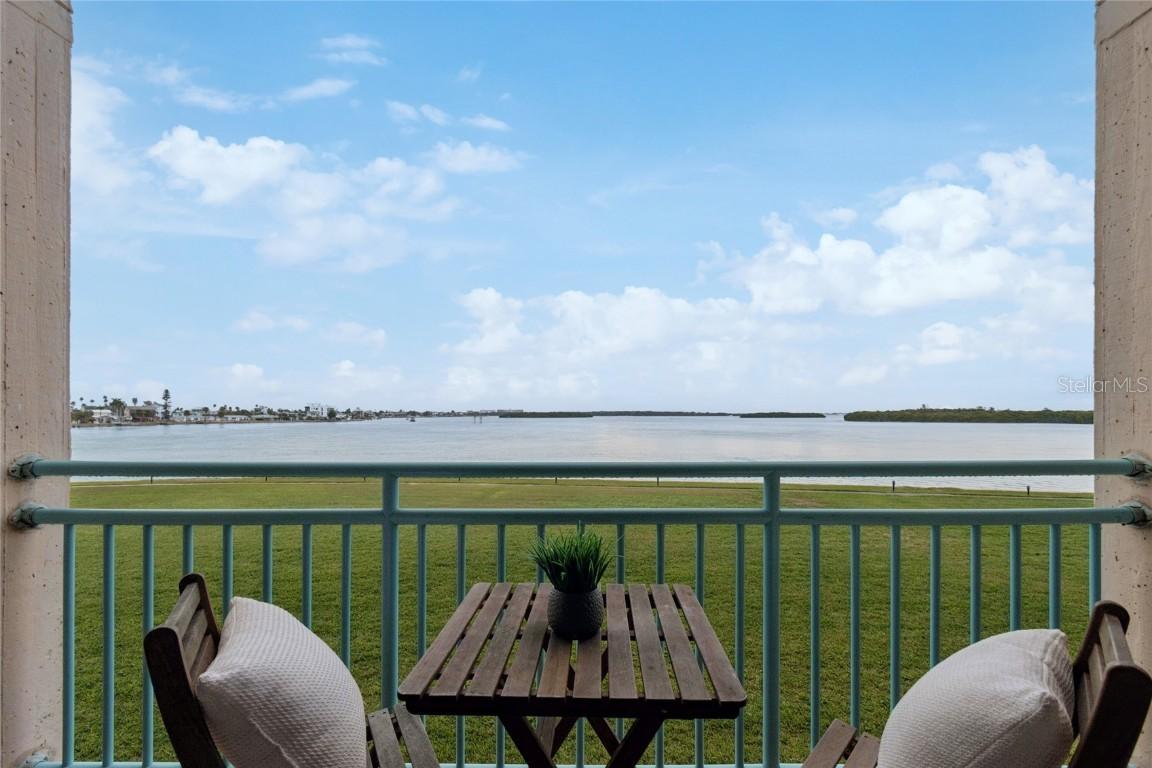 1 Key Capri Blvd. #101E, Treasure Island, FL 33706