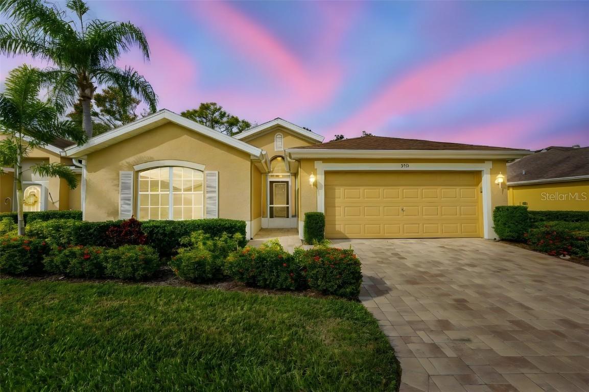 930 Villeroy Greens Dr., Sun City Center, FL 33573