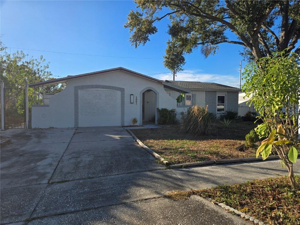 1003 Papaya Dr., Tampa, FL 33619