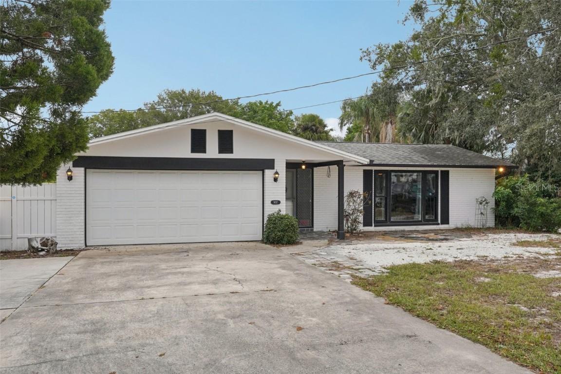907 S Florida Ave., Tarpon Springs, FL 34689