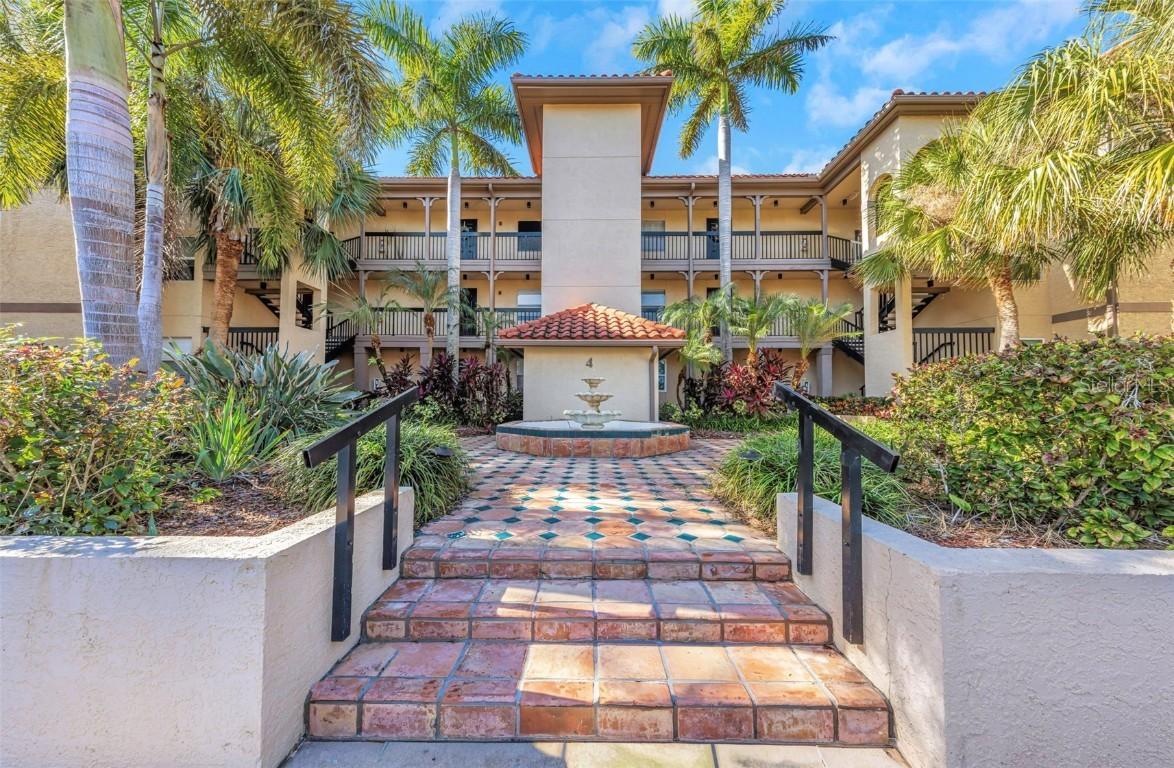 2400 Feather Sound Dr. #423, Clearwater, FL 33762