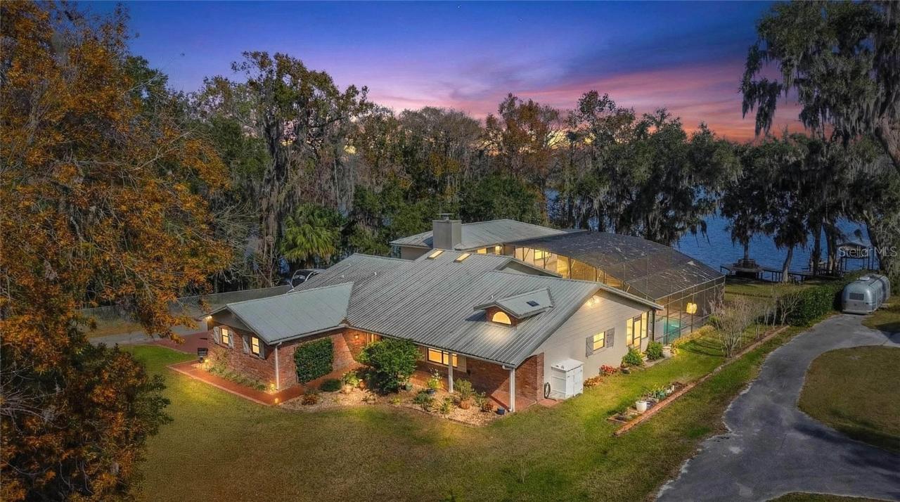 6121 S Sunway Point, Floral City, FL 34436