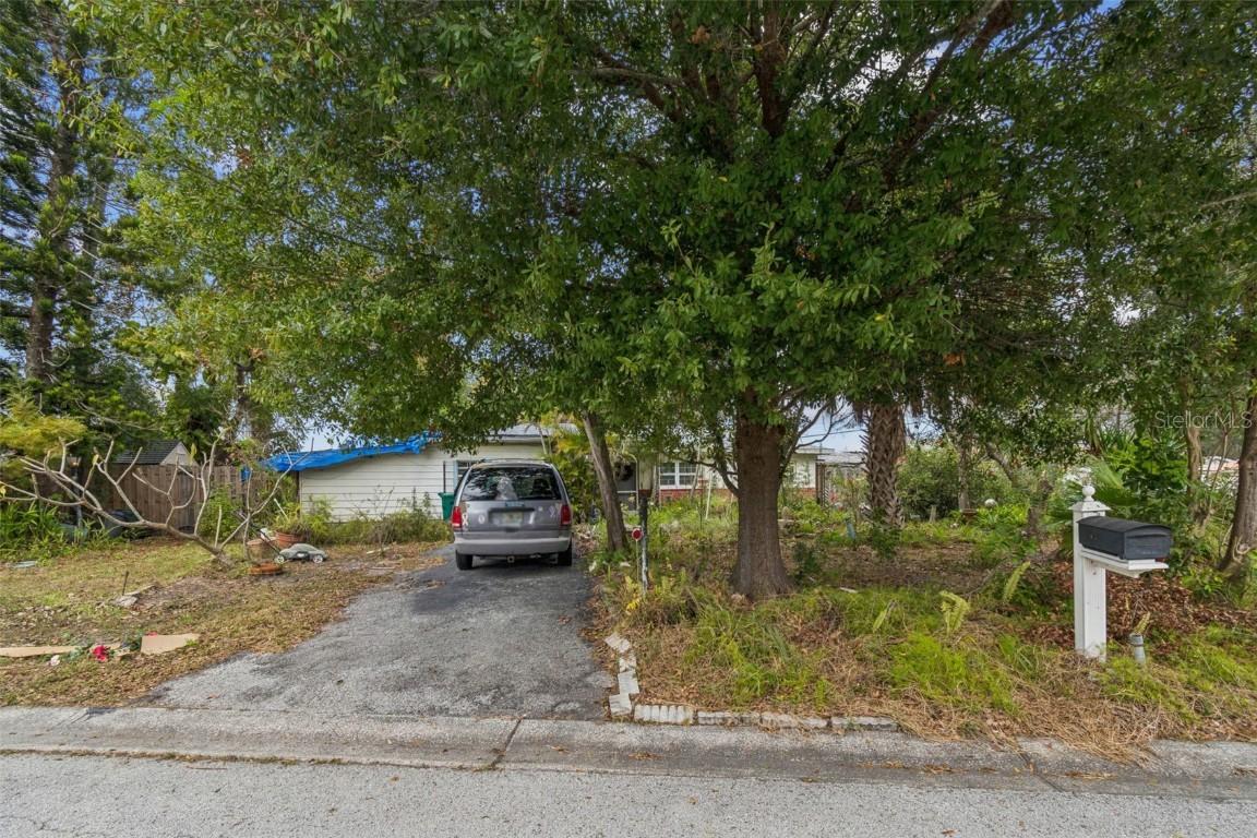 11071 Village Green Ave., Seminole, FL 33772