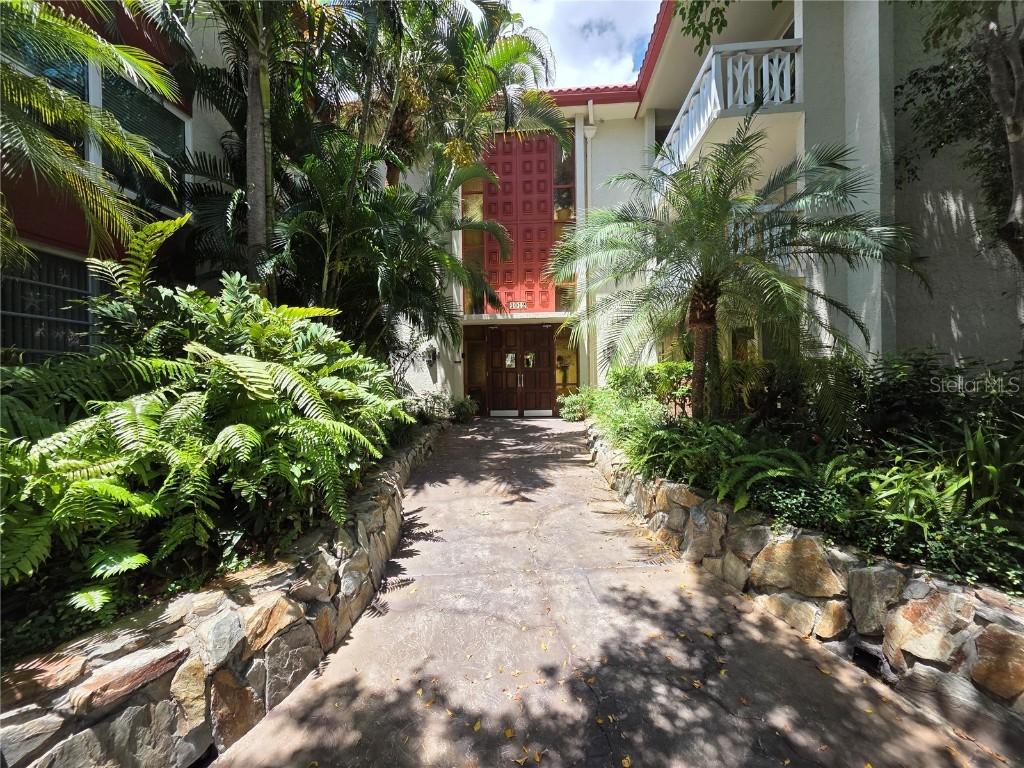 1012 Pearce Dr. #304, Clearwater, FL 33764