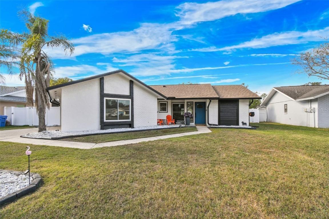 1729 Lake Crest Ave., Brandon, FL 33510