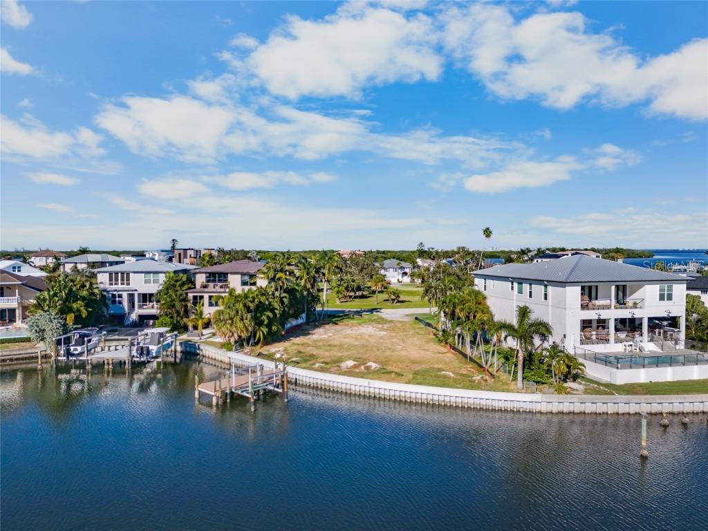 1918 Arrowhead Dr., St Petersburg, FL 33703