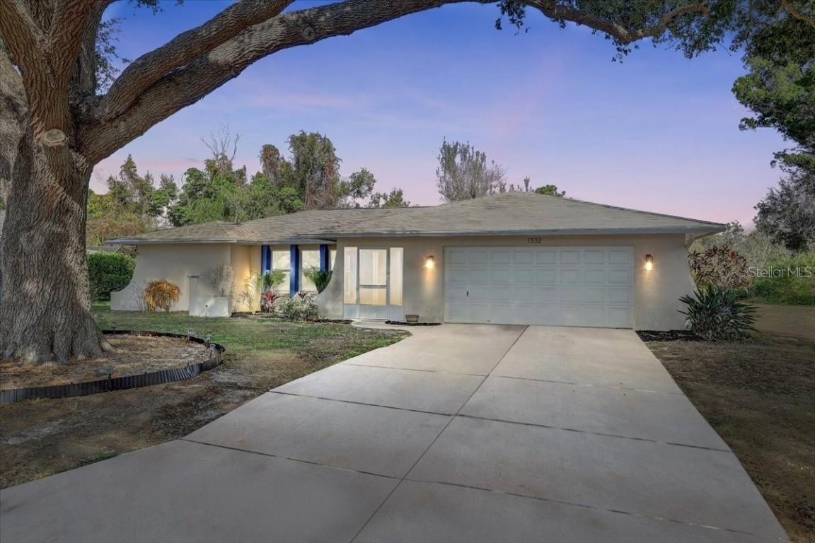 1332 Whispering Ln., Venice, FL 34285