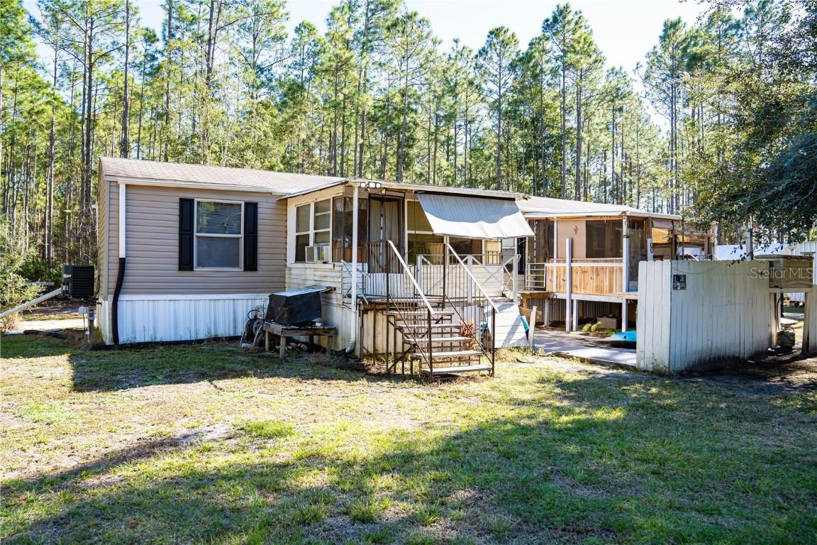 132 Nutmeg Tr., Interlachen, FL 32148