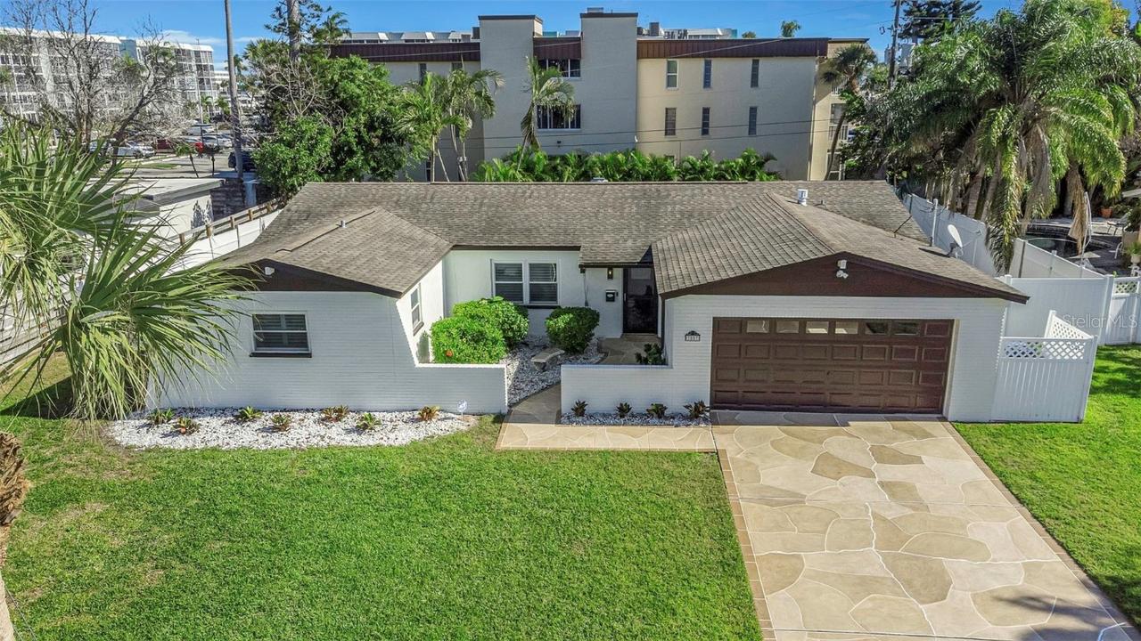 3887 50th Ave., St Petersburg, FL 33711