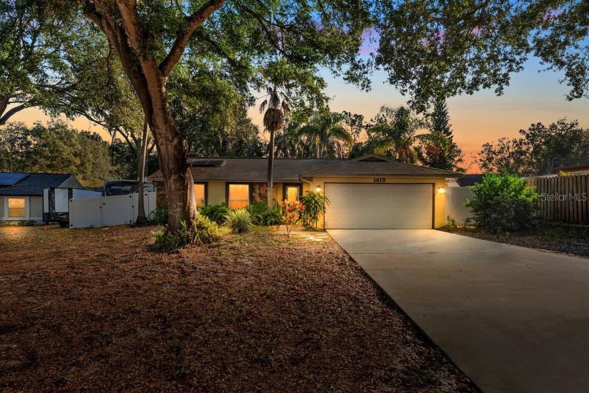 1419 Shadow Bay Ln., Brandon, FL 33510