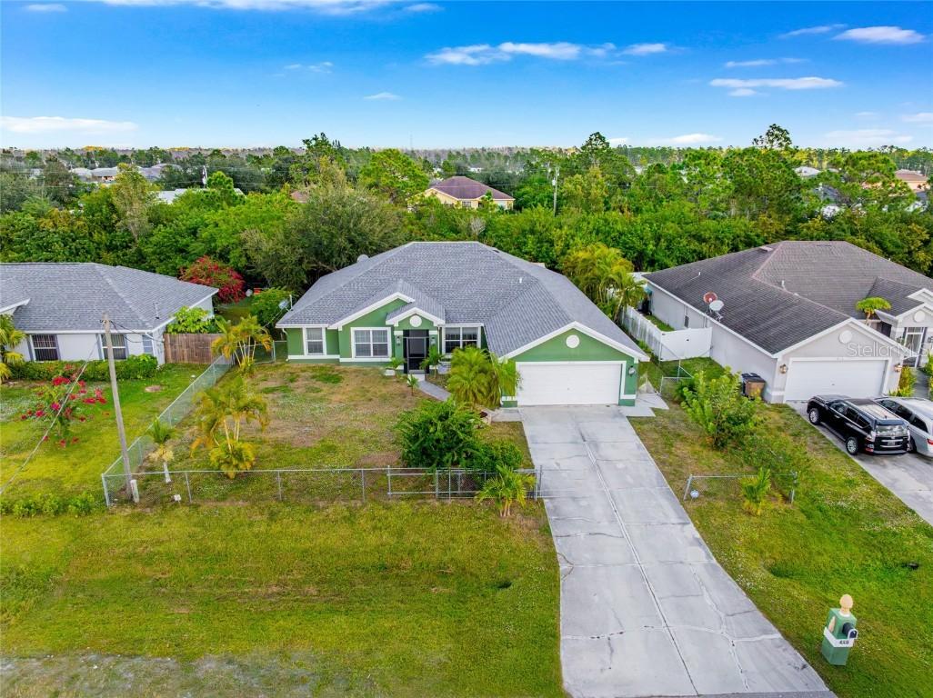 418 Windermere Dr., Lehigh Acres, FL 33972