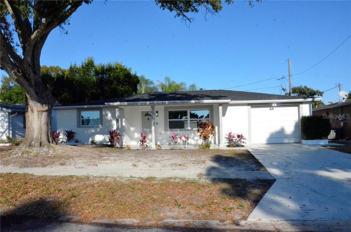 1134 Fernwood Dr., Holiday, FL 34690