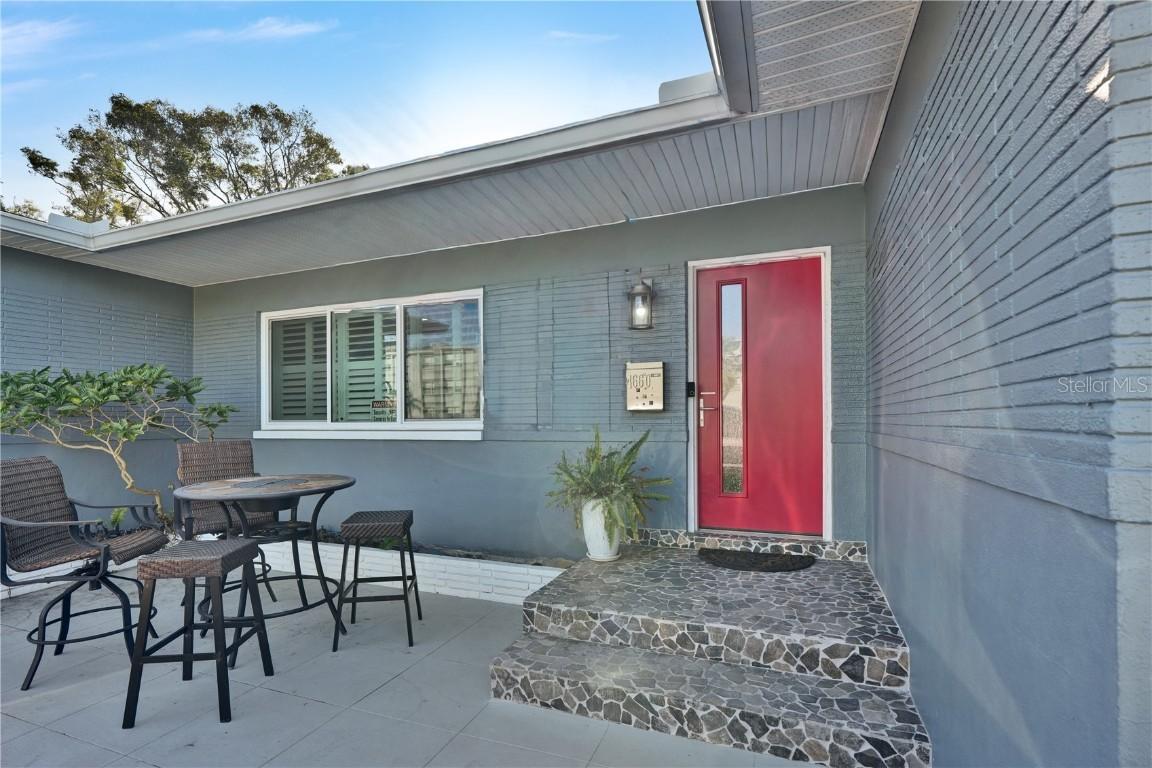 4660 22nd Ave., St Petersburg, FL 33711