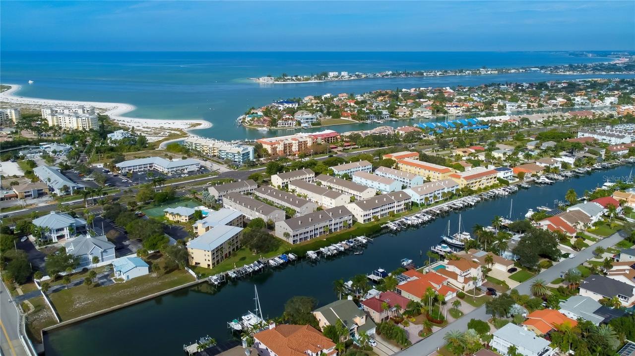 1125 Pinellas Bayway #304, St Petersburg, FL 33715