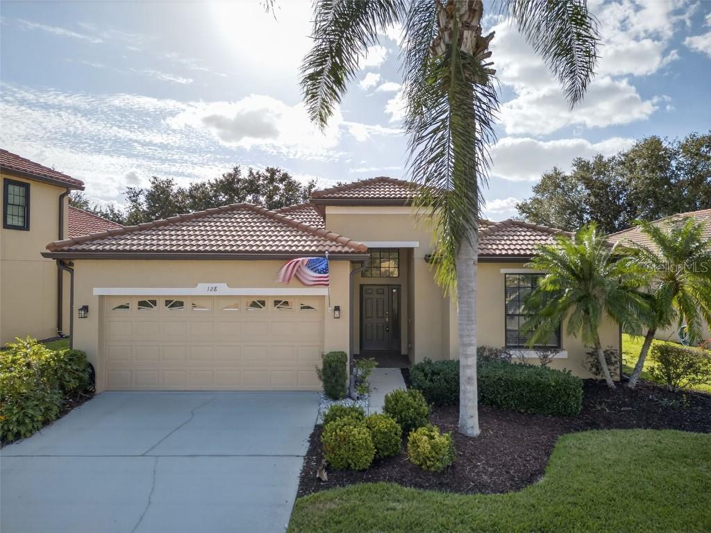 128 Silver Falls Dr., Apollo Beach, FL 33572
