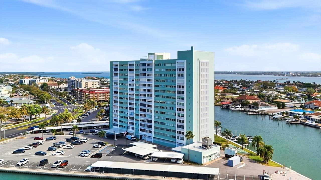 31 Island Way #1205, Clearwater Beach, FL 33767