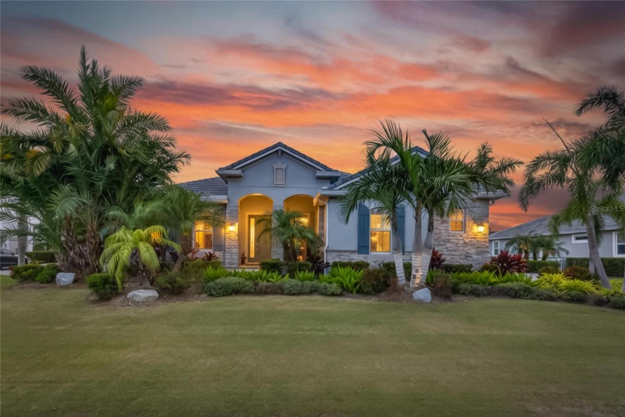 851 Manns Harbor Dr., Apollo Beach, FL 33572
