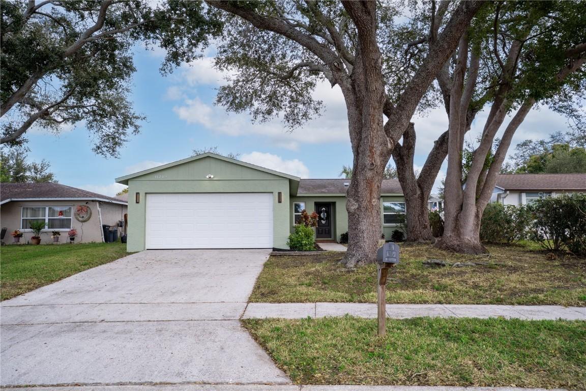 11249 Longhill Dr., Pinellas Park, FL 33782