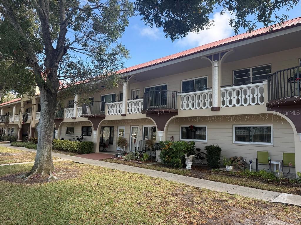 2401 Franciscan Dr. #17, Clearwater, FL 33763
