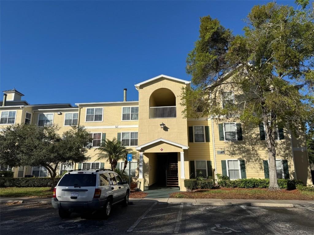 18575 Bridle Club Dr., Tampa, FL 33647