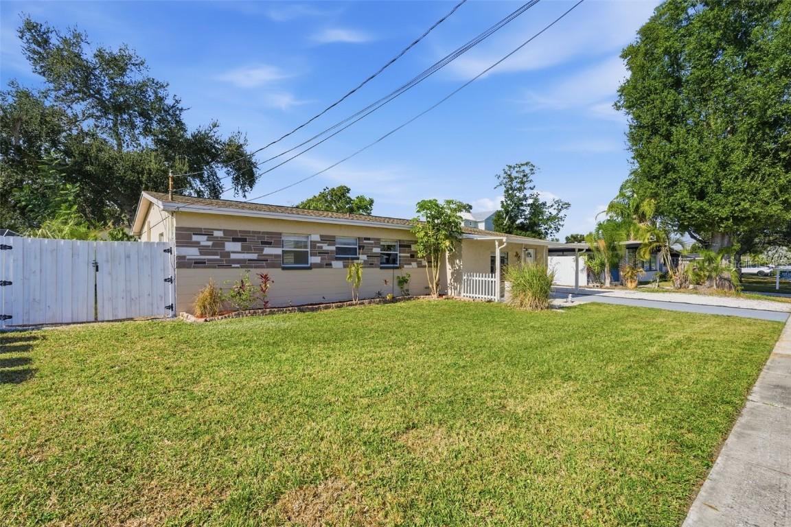 318 Country Club Dr., Oldsmar, FL 34677