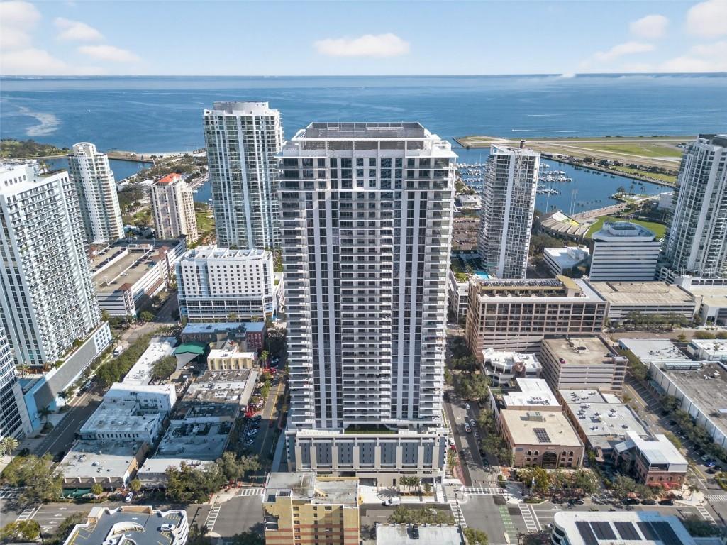 275 1st Ave S #1804, St Petersburg, FL 33701