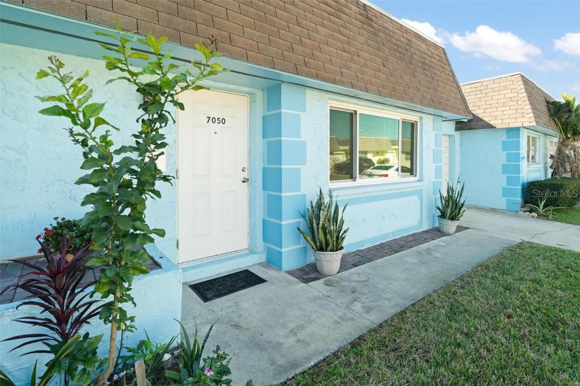 7050 Versailles, Pinellas Park, FL 33781