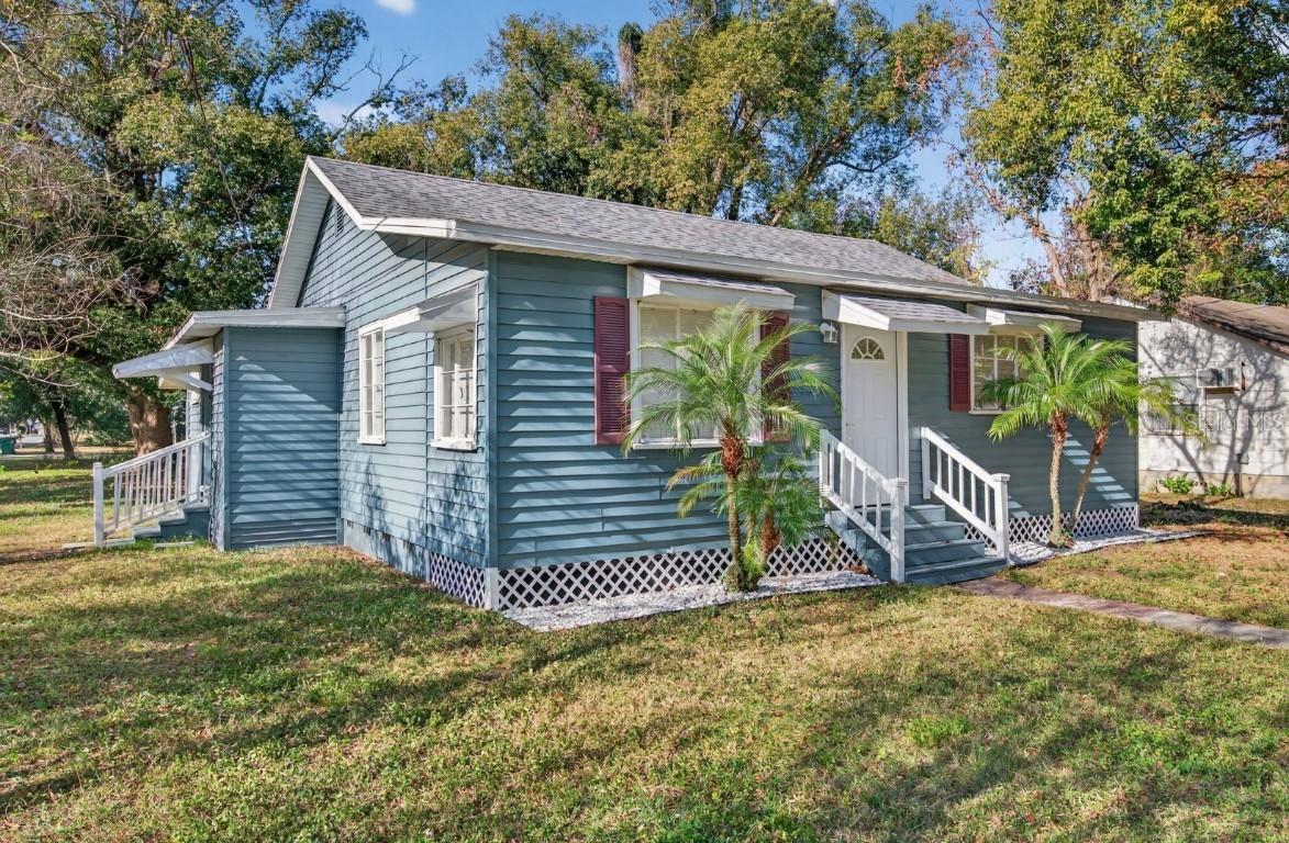 5449 10th St., Zephyrhills, FL 33542