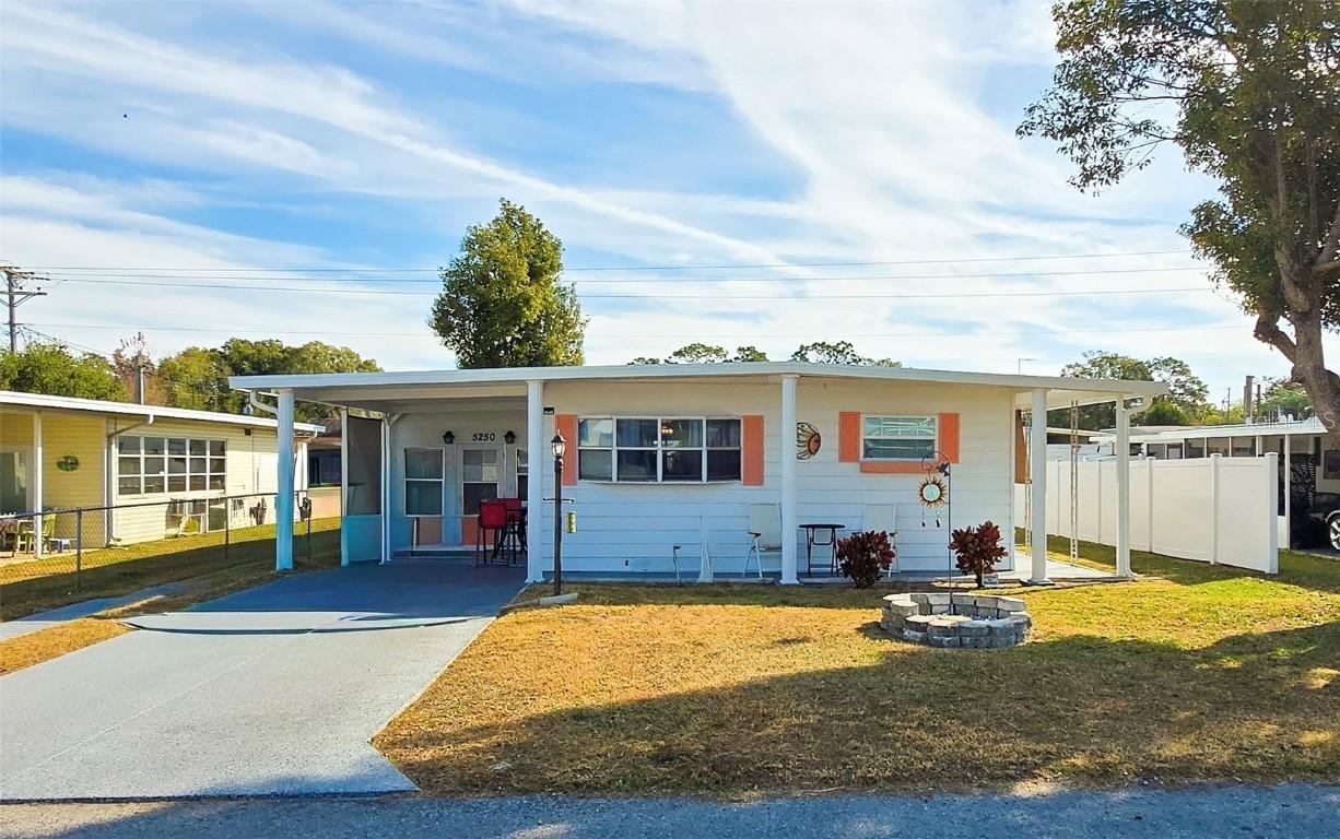 5250 Betmar Dr., Zephyrhills, FL 33542