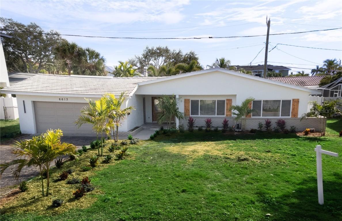 6613 Blue Heron Dr., St Petersburg, FL 33707