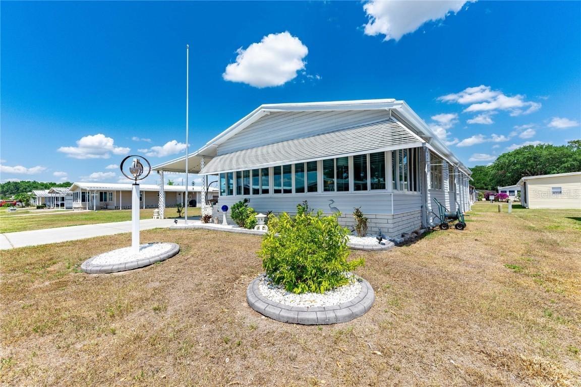 5646 Cheyenne St., Zephyrhills, FL 33542