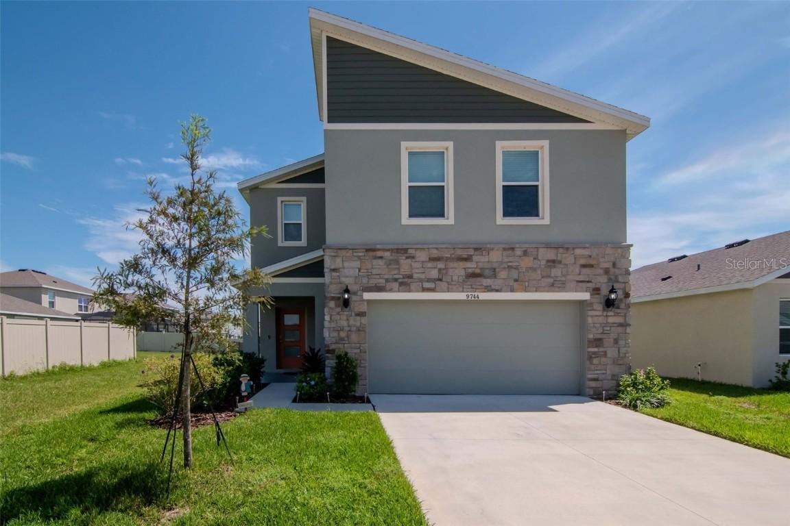 9744 Crescent Ray Dr., Wesley Chapel, FL 33545