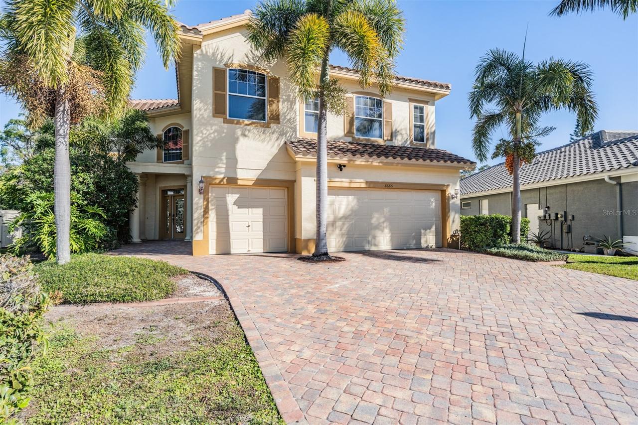 8685 Bayou Way, Pinellas Park, FL 33782