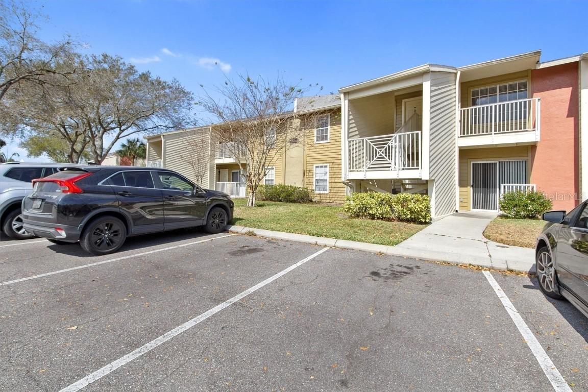 302 Lake Parsons Green #203, Brandon, FL 33511