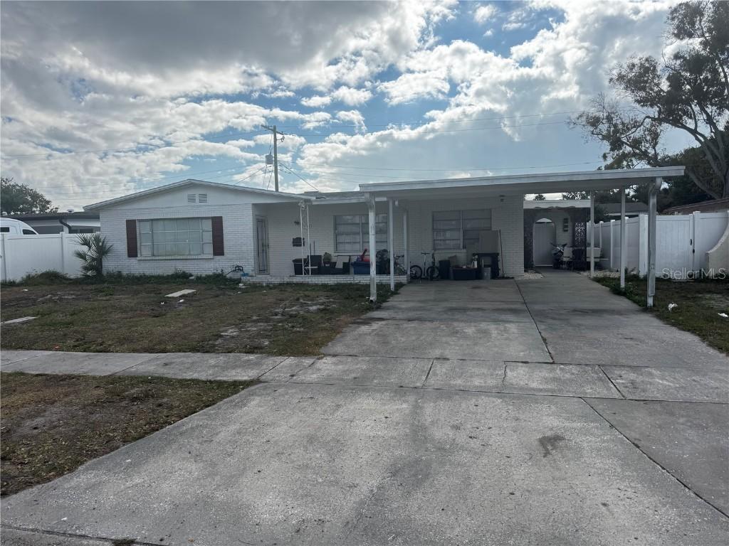 7712 W Powhatan, Tampa, FL 33615