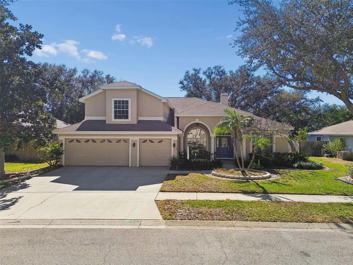 928 Oakview Rd., Tarpon Springs, FL 34689