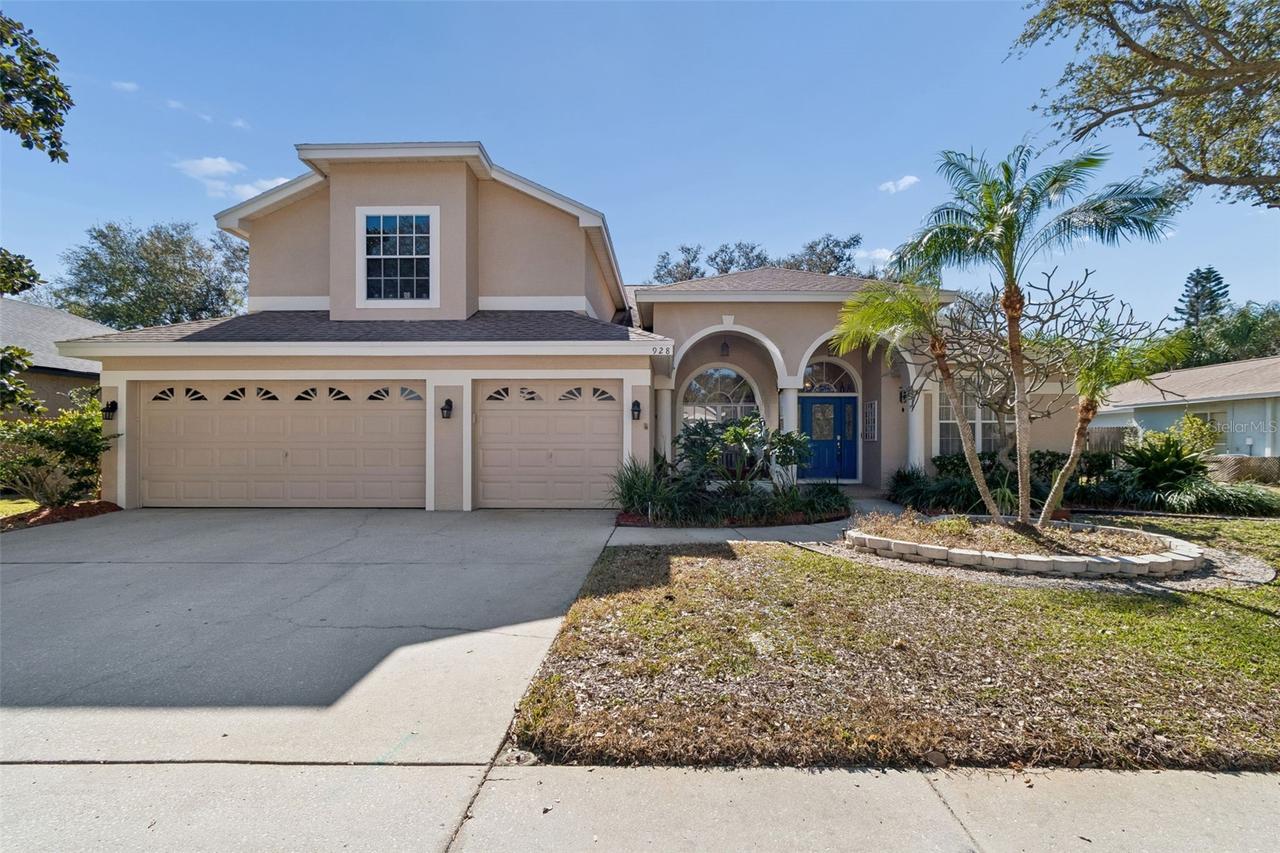 928 Oakview Rd., Tarpon Springs, FL 34689