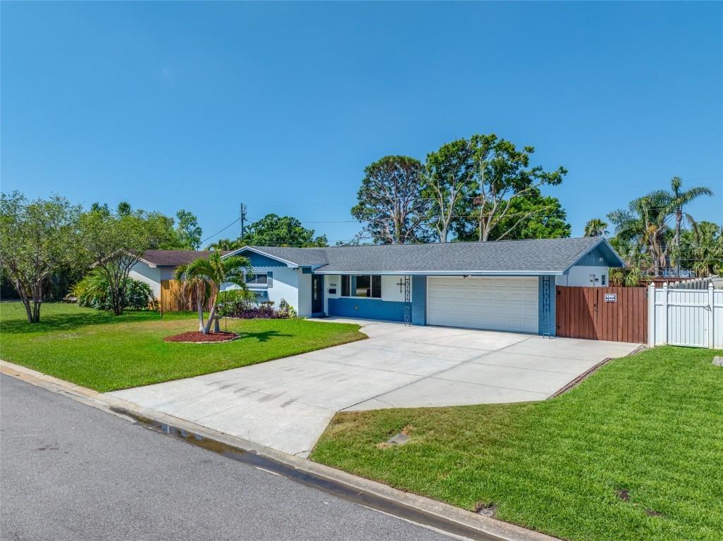 1900 60th Way, St Petersburg, FL 33710