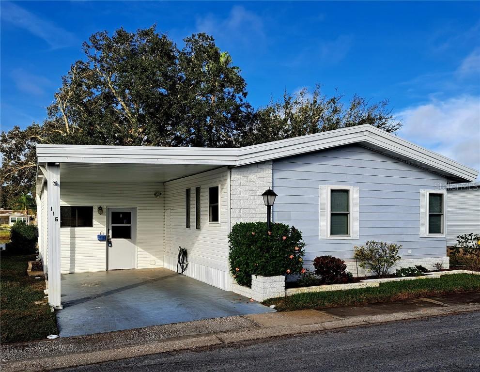 116 Maple Leaf Dr., Palm Harbor, FL 34684