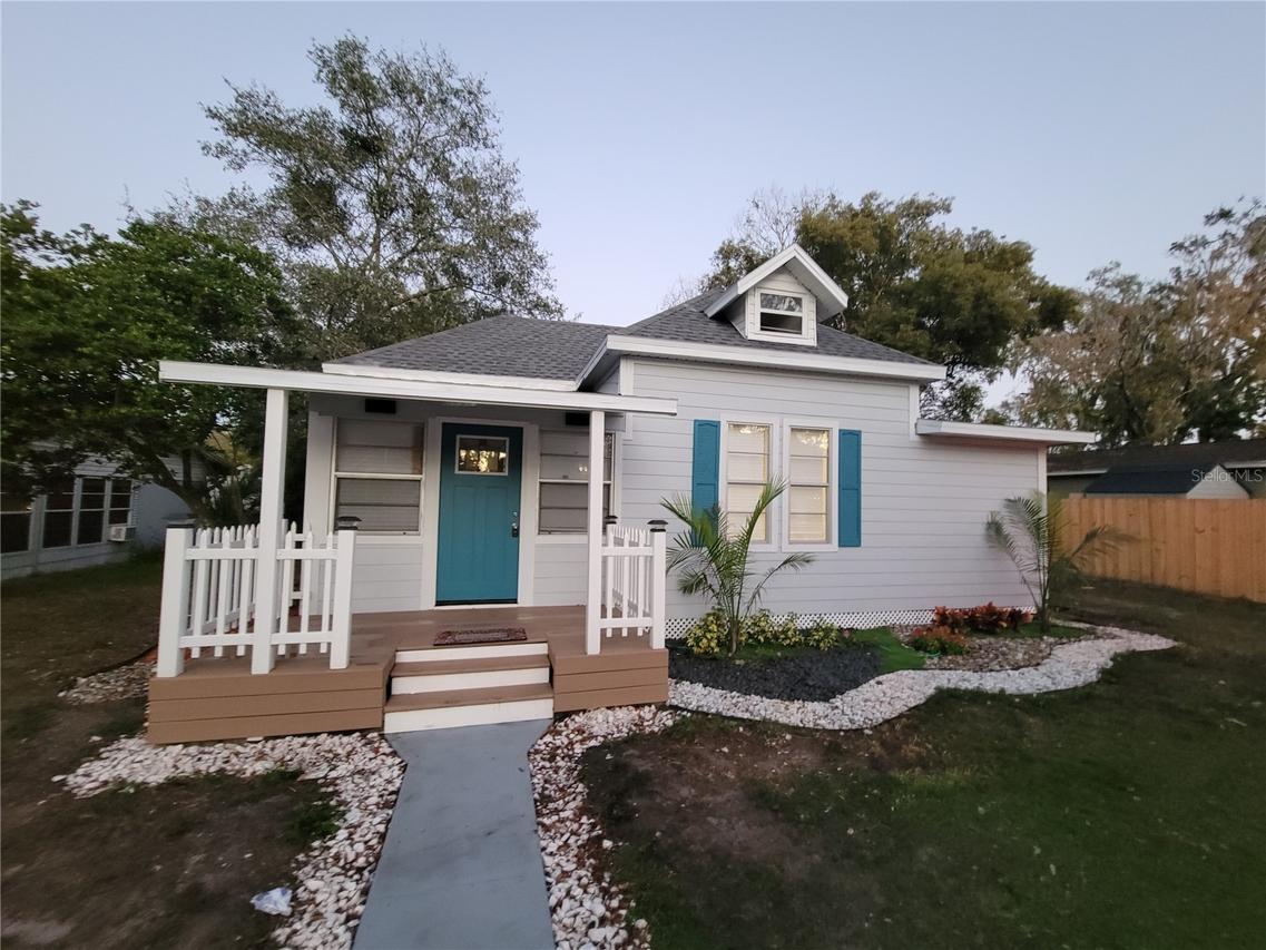 5548 11th St., Zephyrhills, FL 33542