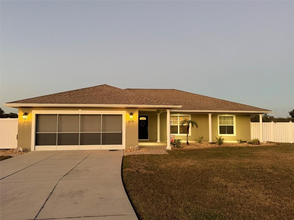 6011 Country Walk Ln., Winter Haven, FL 33880