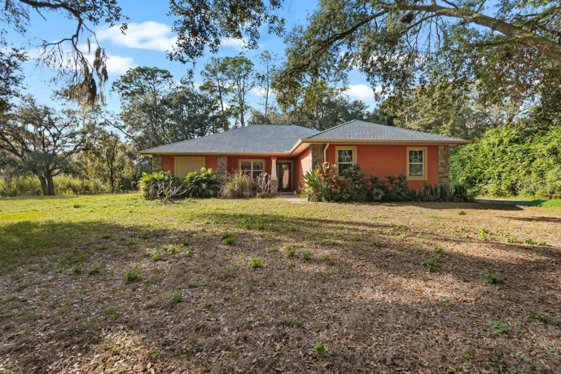 4028 Castlewood Rd, Seffner, FL 33584