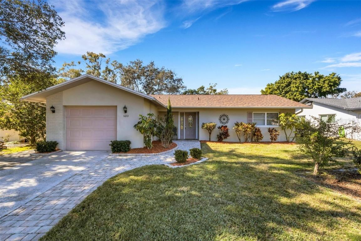 1601 W Dorchester Dr., Palm Harbor, FL 34684