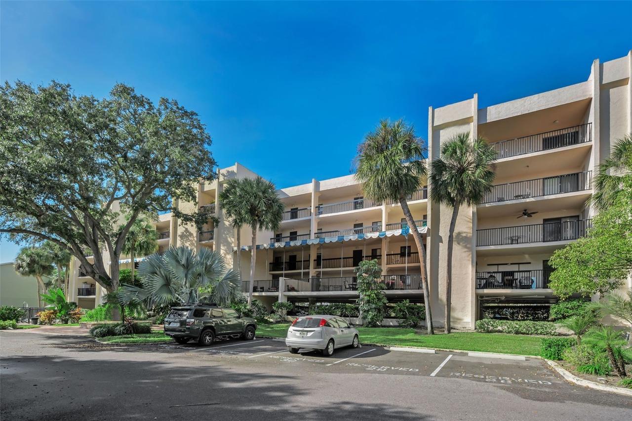 203 Tarpon Point, Tarpon Springs, FL 34689