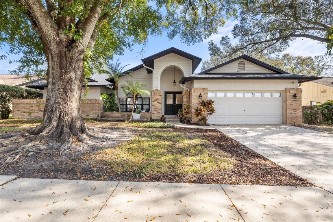 2917 Starmount Dr., Valrico, FL 33596