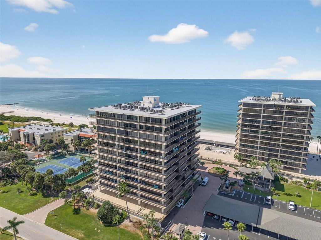 7600 Bayshore Dr. #902, Treasure Island, FL 33706
