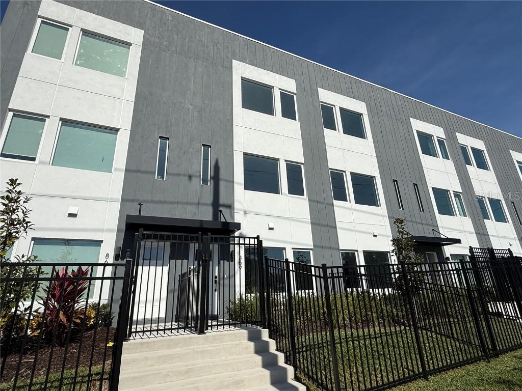 859 6th Ave., St Petersburg, FL 33701