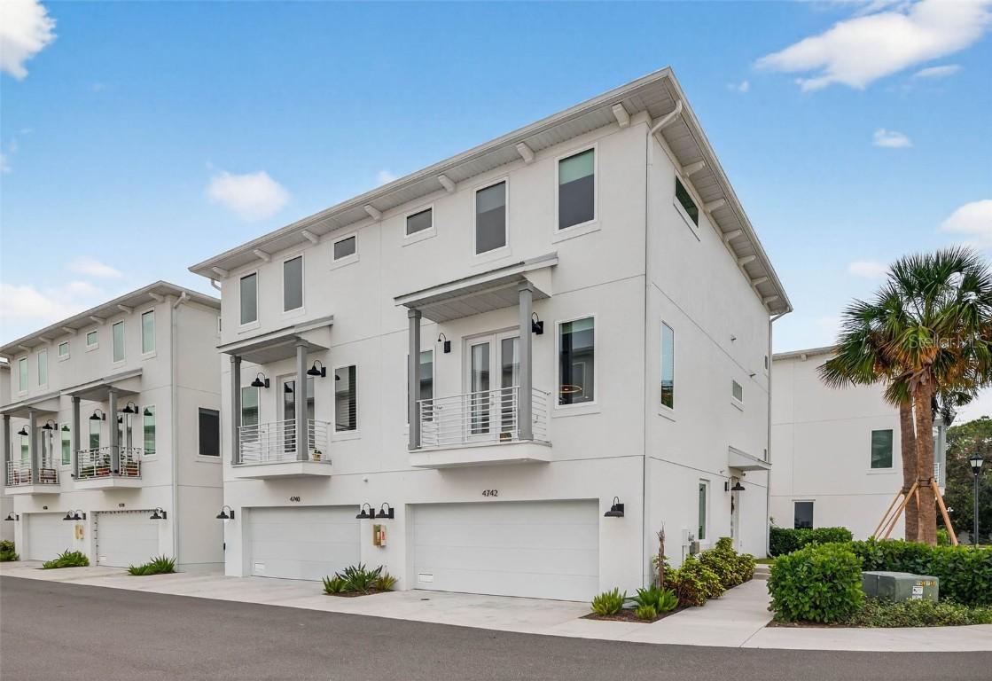 4742 Legacy Park Dr., Tampa, FL 33611