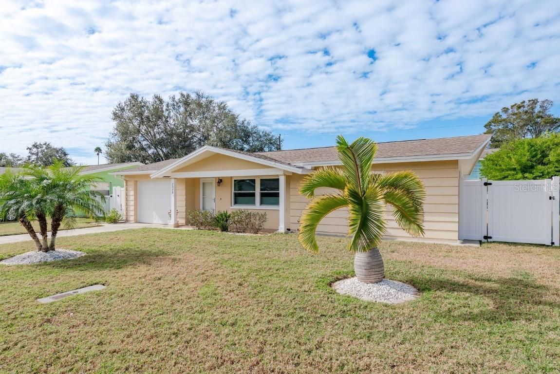 2028 Douglas Ave., Dunedin, FL 34698