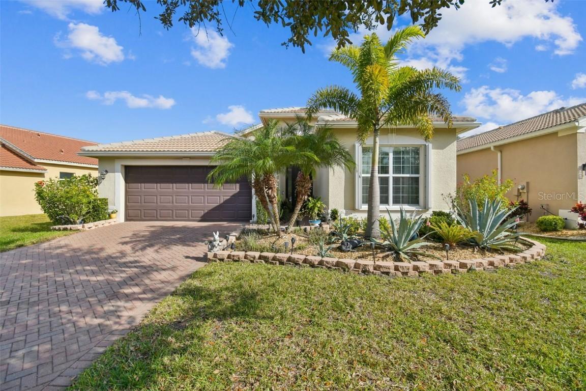 16144 Coquina Bay Ln, Wimauma, FL 33598